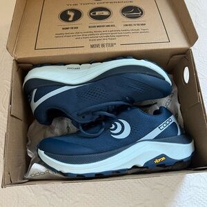 NIB! Topo Ultraventure 3 trail running shoes size 7W WIDE roomy toe box
